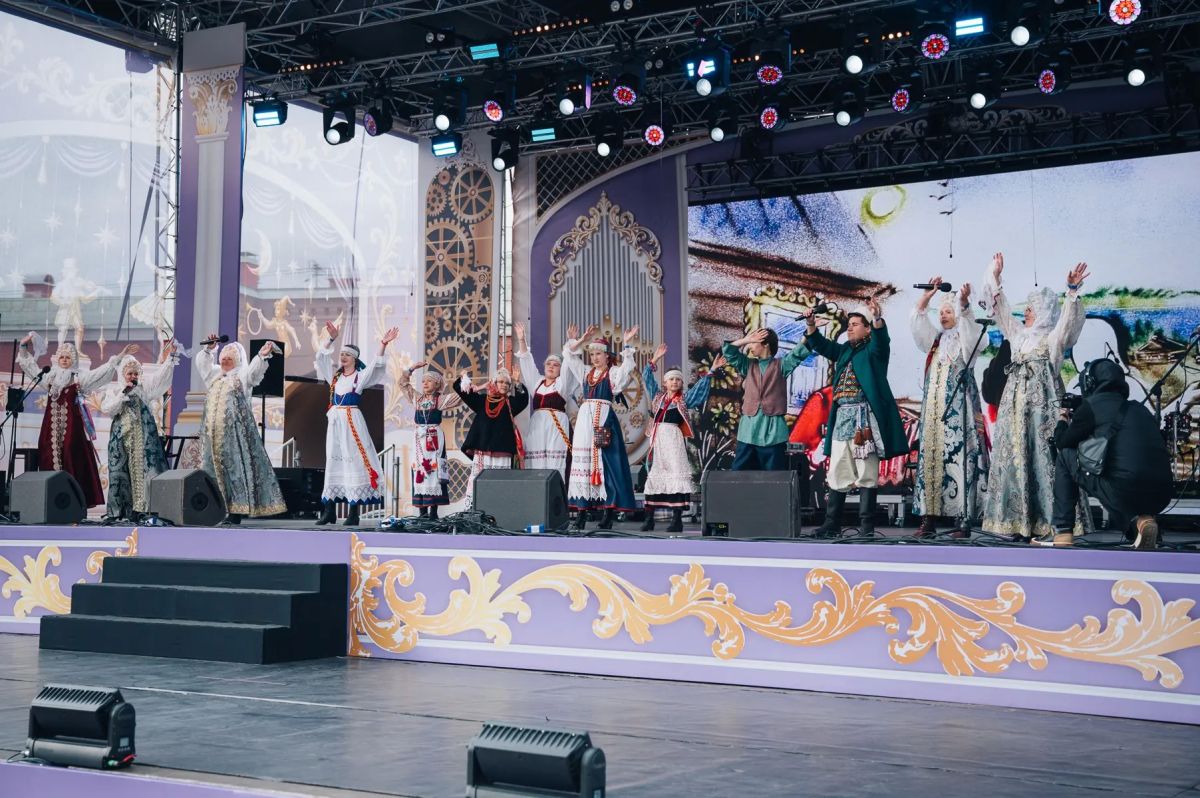 Александр Беглов: В Петербурге продолжается VI фестиваль «Серебряное ожерелье», объединивший культурные традиции народов СевероЗапада Александр Беглов: В Петербурге продолжается VI фестиваль «Серебряное ожерелье», объединивший культурные традиции народов СевероЗапада