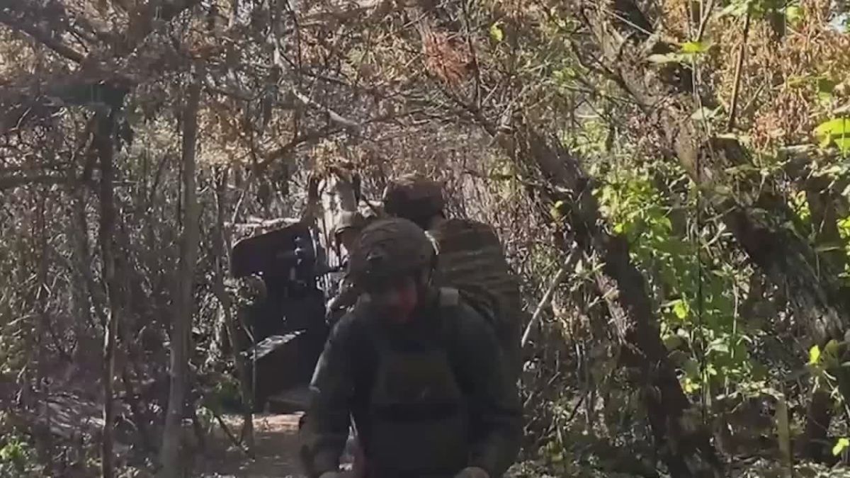Александр Коц: Кадры боев за Марьино. . Бойцы штурмовых подразделений 80-й отдельной мотострелковой бригады группировки войск «Север» выбили подразделения ВСУ из поселка Марьино Сумской области
