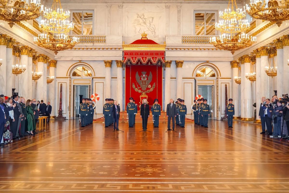 В Санкт-Петербурге Заместитель Председателя Правительства Российской Федерации Татьяна Голикова вручила награды лауреатам Эрмитажной премии «За достижения в области культуры и искусства, сохранение культурного наследия и...