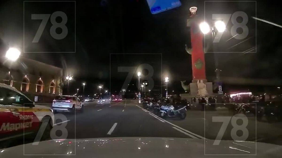 «Был бы пешеход, я бы его объехал»: водитель рассказал о ДТП с мужчиной на роликах