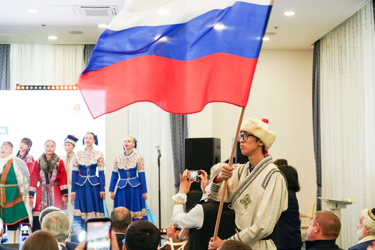Александр Беглов: Молодёжный форум «СанктПетербург – территория национального согласия» в 14й раз стал площадкой, где молодёжь напрямую обсуждает с представителями власти и экспертного сообщества вопросы межнационального... Александр Беглов: Молодёжный форум «СанктПетербург – территория национального согласия» в 14й раз стал площадкой, где молодёжь напрямую обсуждает с представителями власти и экспертного сообщества вопросы межнационального...