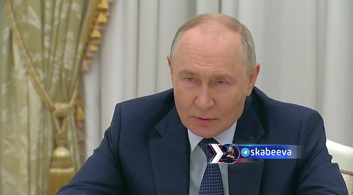 ‘Когда посмотрел на экранах телевизора очереди на избирательных участках, то еще раз убедился в том, что люди у нас крепкие, мужественные, грамотные, все прекрасно понимают, что происходит вокруг России