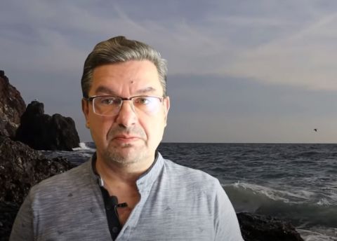 Михаил Онуфриенко: Специально уточню. Враг разрушил ЖЕЛЕЗНОДОРОЖНЫЙ мост