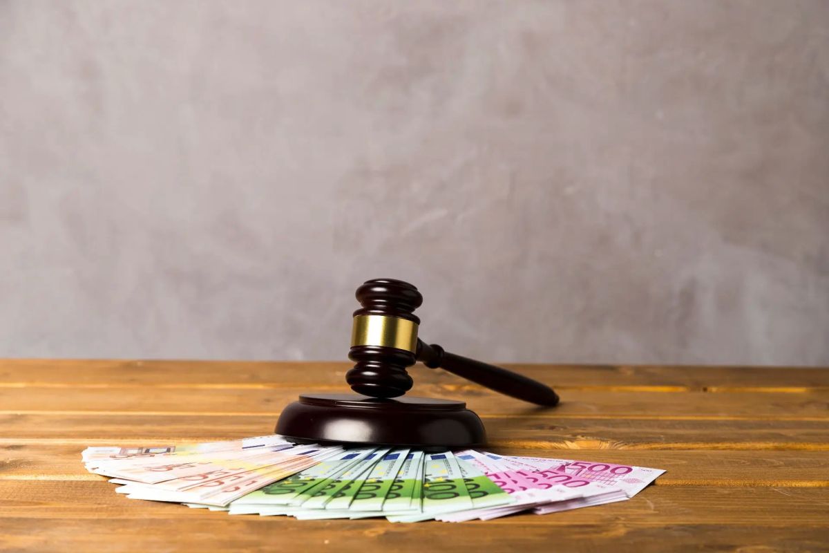 Житель Ухты в Республике Коми подал иск в суд, намереваясь вернуть 73 200 руб., потраченные на два билета на концерт американского репера Канье Уэста в Петербурге