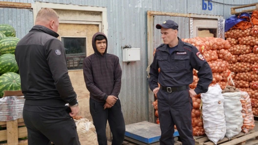 «Никто пока напрямую не рискнёт трогать основные кормушки»: Для чего ограничили вывод налички из России
