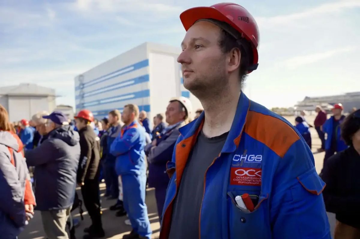 На Средне-Невском судостроительном заводе ОСК состоялась торжественная церемония спуска морского тральщика «Семен Агафонов» проекта 12700 «Александрит» На Средне-Невском судостроительном заводе ОСК состоялась торжественная церемония спуска морского тральщика «Семен Агафонов» проекта 12700 «Александрит»
