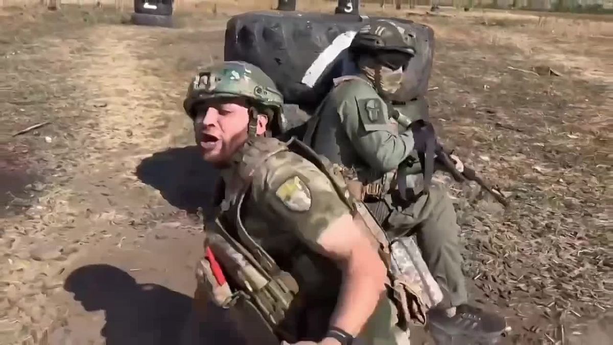 Макс Комикадзе и знаменитый Zлой Пруф опять стебуют Зеленского