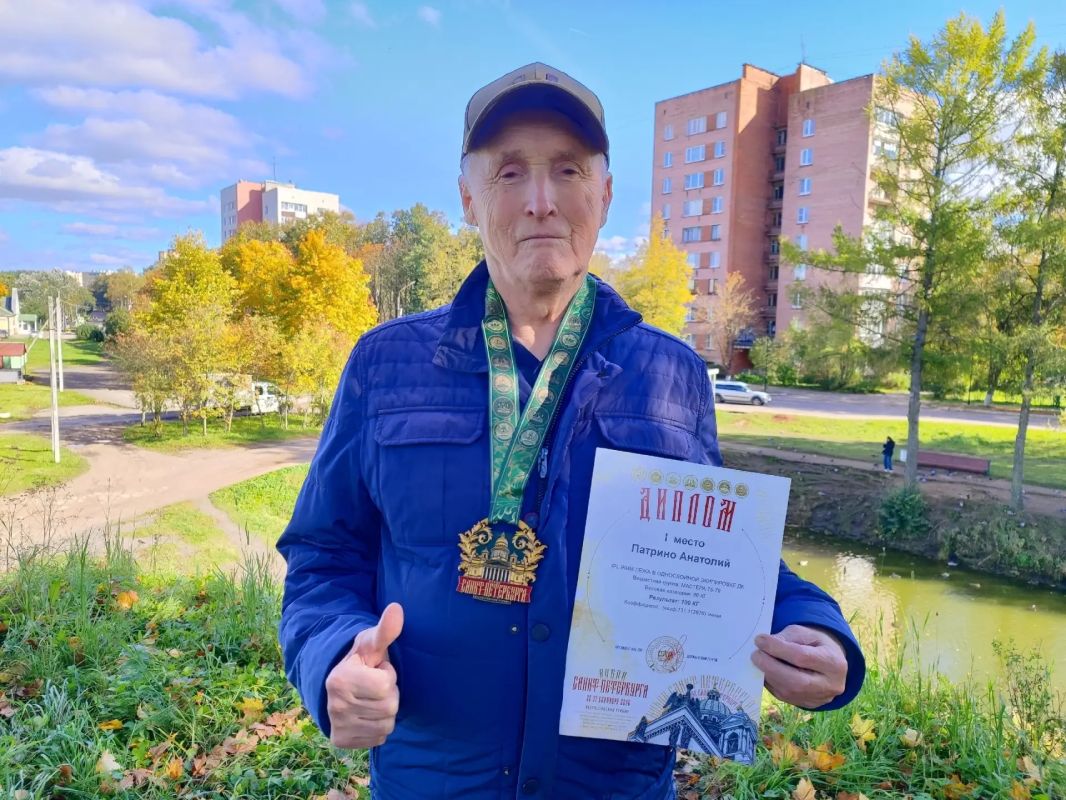 Кингисеппский ветеран спорта Анатолий Патрино завоевал золото на Кубке Санкт-Петербурга по пауэрлифтингу