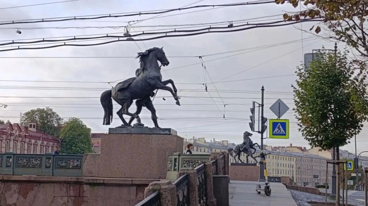 В Санкт-Петербурге сейчас +11,5 градусов — гораздо теплее, чем в предыдущие дни