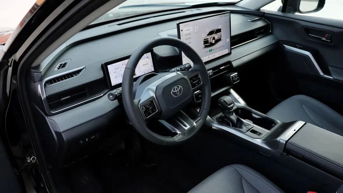 Сергей Мардан: Новую Toyota RAV4 2026 уже заказывают в России Сергей Мардан: Новую Toyota RAV4 2026 уже заказывают в России
