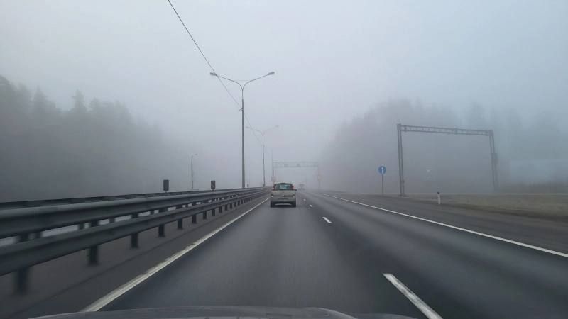 Петербург вновь окутан густым туманом