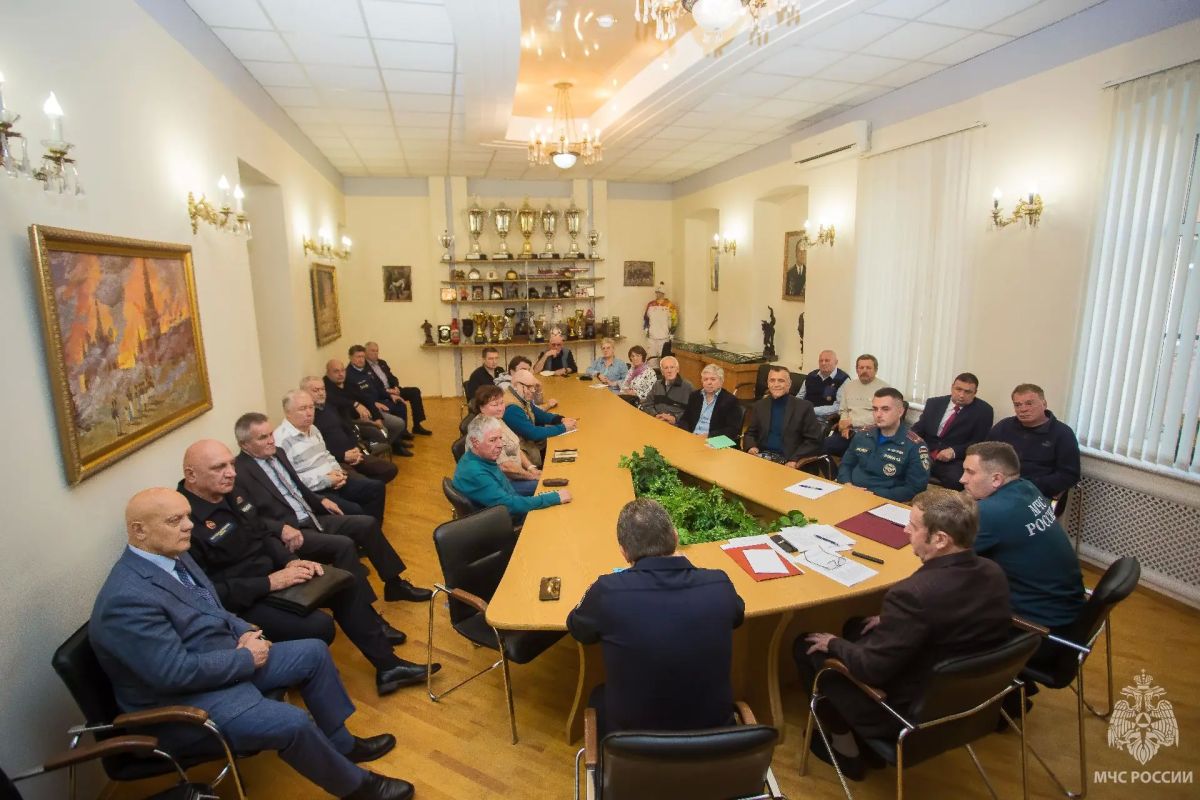 На Пожарно-технической выставке имени Б.И. Кончаева прошло совещание председателей ветеранских организаций пожарных и спасателей Северной столицы На Пожарно-технической выставке имени Б.И. Кончаева прошло совещание председателей ветеранских организаций пожарных и спасателей Северной столицы