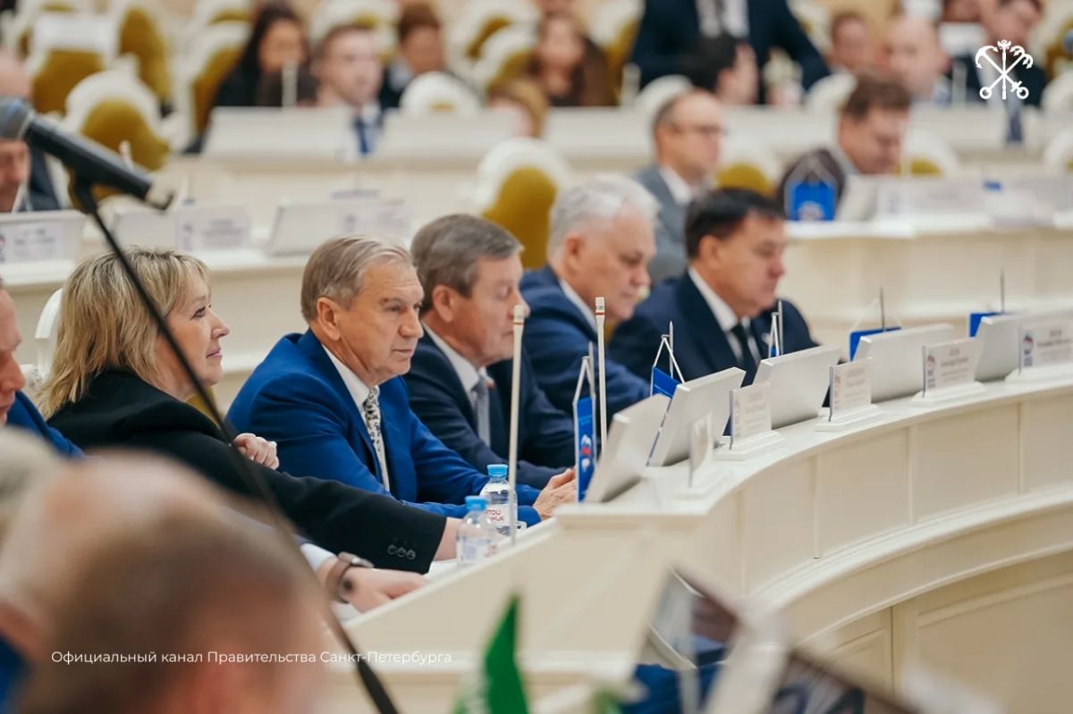 Первое заседание Законодательного Собрания СанктПетербурга VIII созыва состоялось в Мариинском дворце Первое заседание Законодательного Собрания СанктПетербурга VIII созыва состоялось в Мариинском дворце