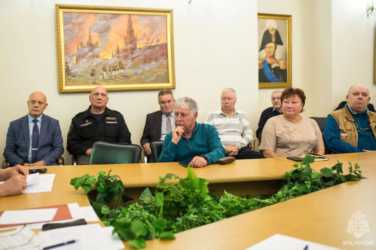 На Пожарно-технической выставке имени Б.И. Кончаева прошло совещание председателей ветеранских организаций пожарных и спасателей Северной столицы На Пожарно-технической выставке имени Б.И. Кончаева прошло совещание председателей ветеранских организаций пожарных и спасателей Северной столицы