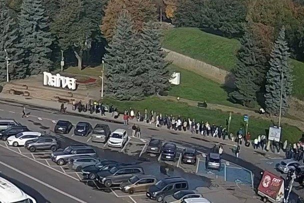 На российско-эстонской границе очереди На российско-эстонской границе очереди