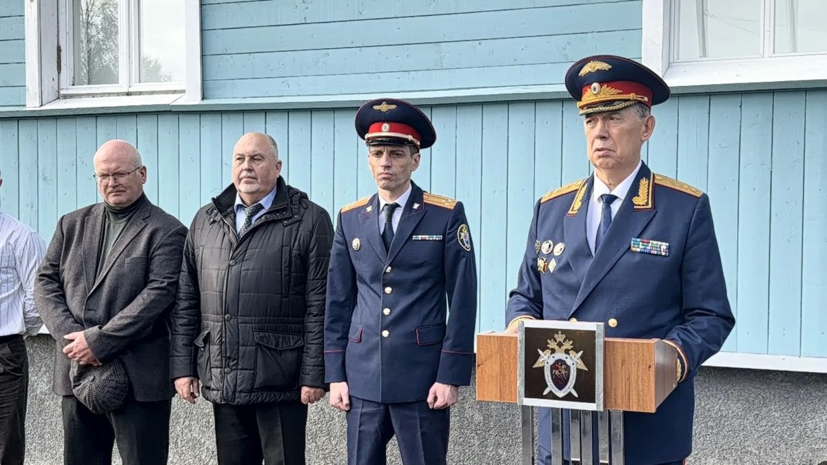 Молодые сотрудники СУ СК России по Ленинградской области приняли Присягу у легендарной Дороги жизни Молодые сотрудники СУ СК России по Ленинградской области приняли Присягу у легендарной Дороги жизни