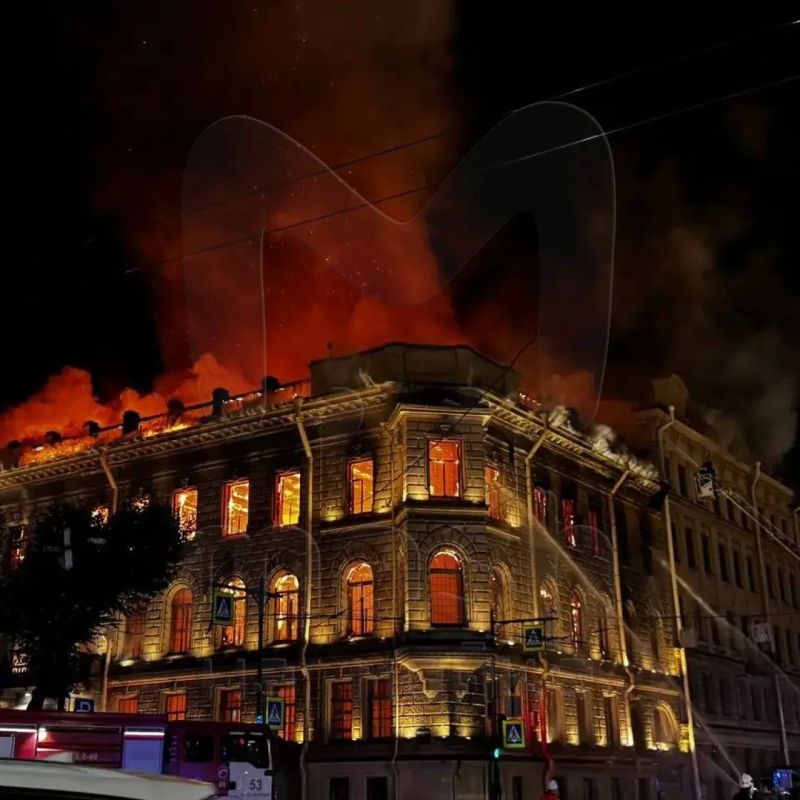 Сварка с нарушениями могла стать причиной жуткого пожара в особняке Миллера на Исаакиевской — СК возбудил уголовное дело