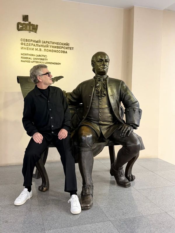 Марат Баширов: К слову, САФУ - шикарный университет с отличными аудиториями, техникой, лабораториями и проектом ДНК Марат Баширов: К слову, САФУ - шикарный университет с отличными аудиториями, техникой, лабораториями и проектом ДНК