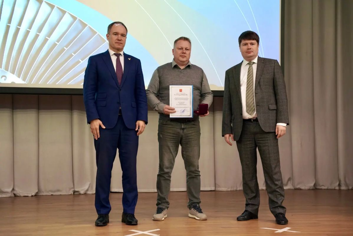 «Сила — в людях»: сотрудники «Силовых машин» отмечены за создание уникального турбоагрегата для АЭС «Сила — в людях»: сотрудники «Силовых машин» отмечены за создание уникального турбоагрегата для АЭС