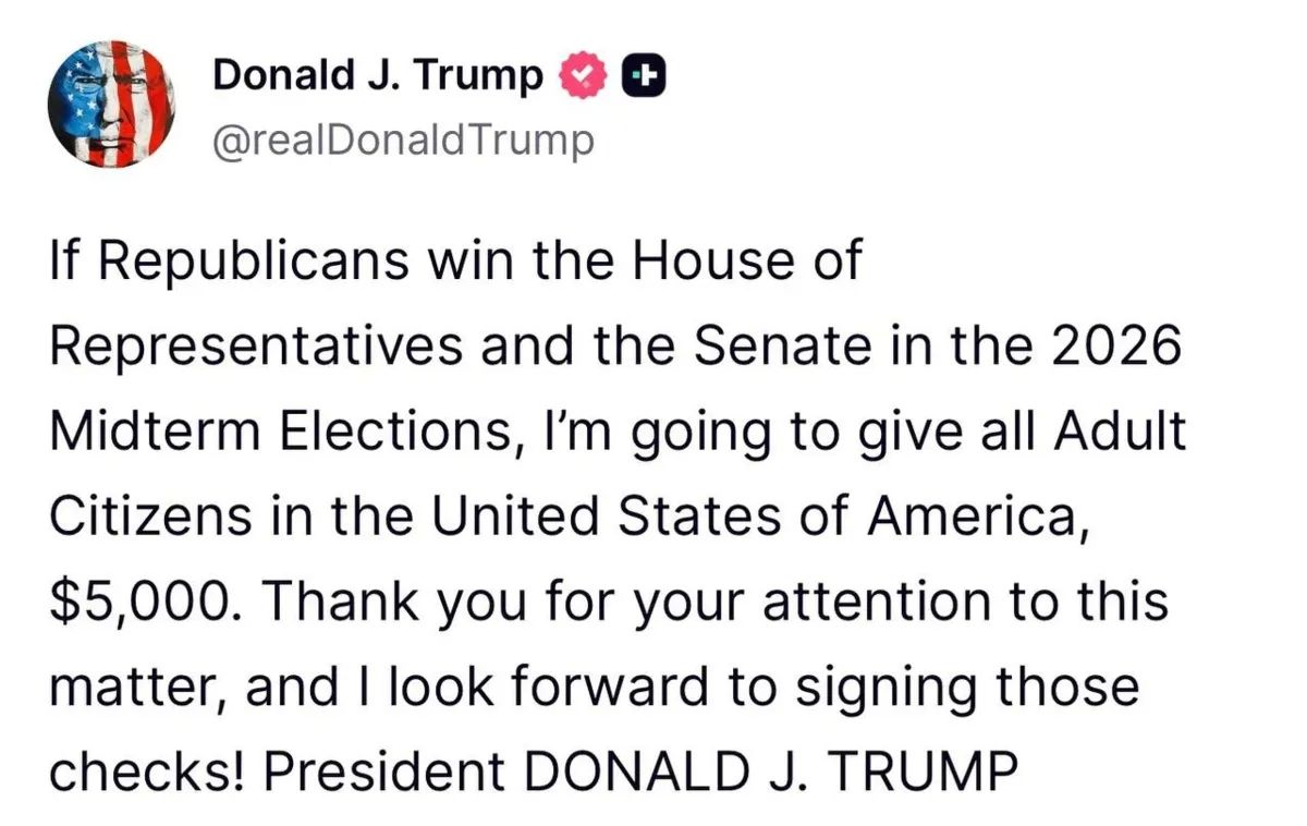 Дональд Трамп демонстрирует на весь мир главный принцип демократии — это чек