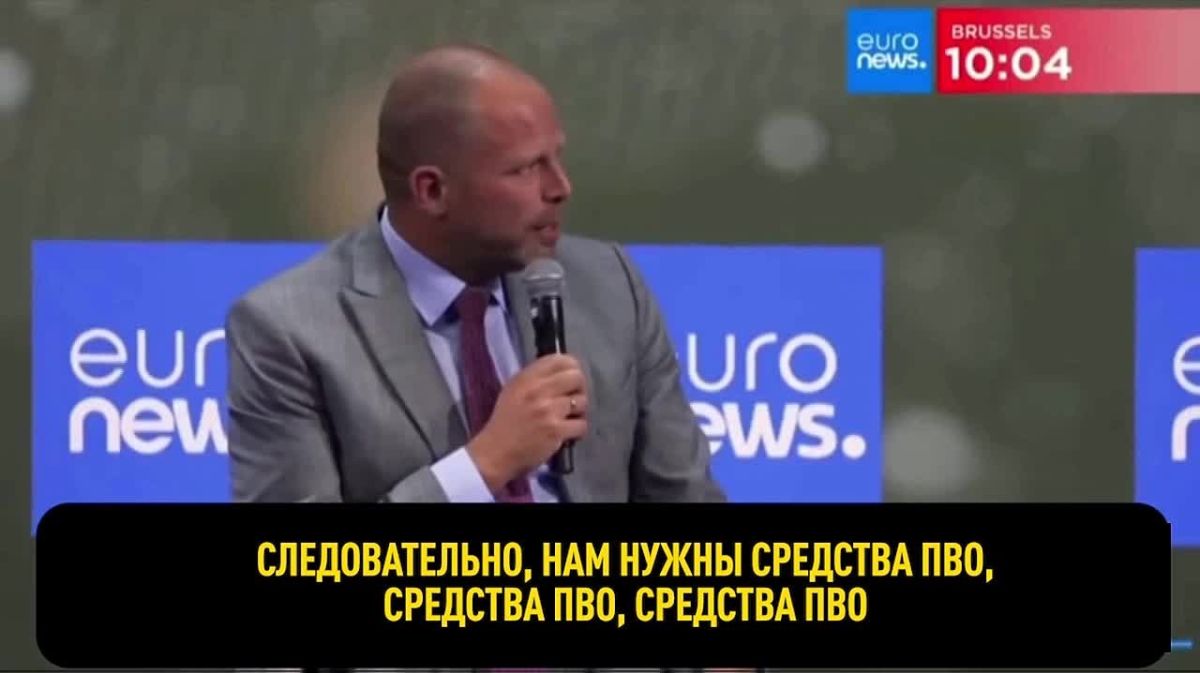 От страха перед Россией министра обороны Бельгии Тео Франкена аж заклинило