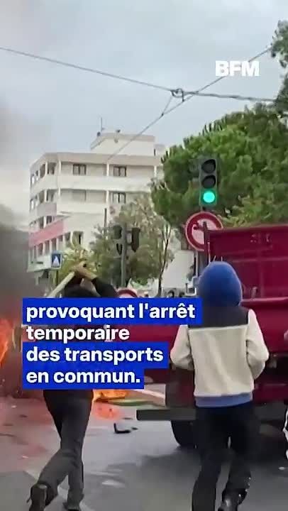 Ультралевые качают страну, и у них это получается До президентских выборов осталось 7 месяцев, и Меланшону позарез нужно выйти во второй тур и в идеале, победить Ле Пен во втором туре, тем самым став президентом. Начавшиеся...