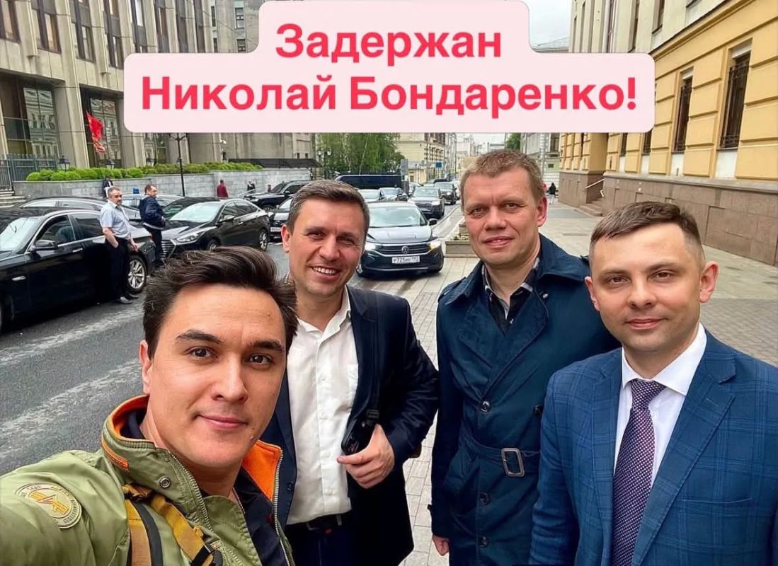 Андрей Медведев: Примечательная фотография обнаружилась у комми Владислава Жуковского времён начала СВО