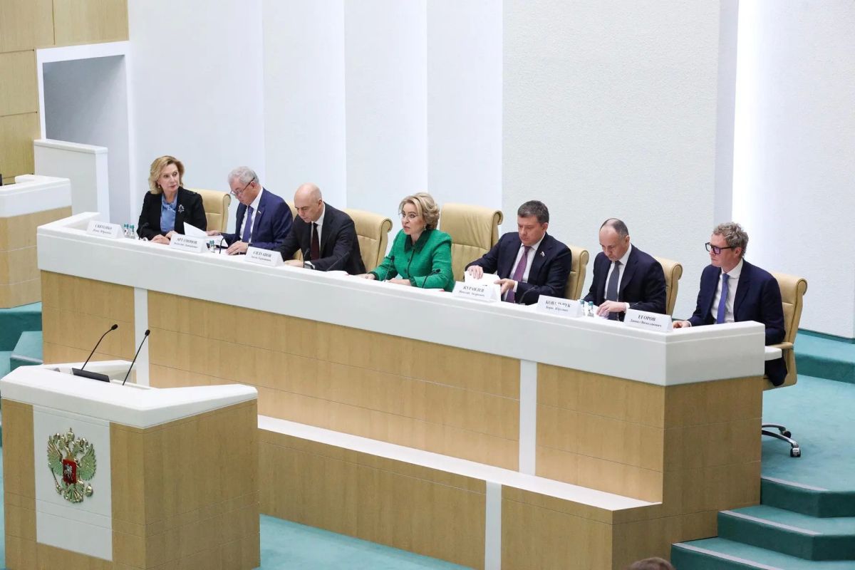 Принял участие в парламентских слушаниях, посвященных проекту федерального бюджета на 2027–2029 годы Принял участие в парламентских слушаниях, посвященных проекту федерального бюджета на 2027–2029 годы