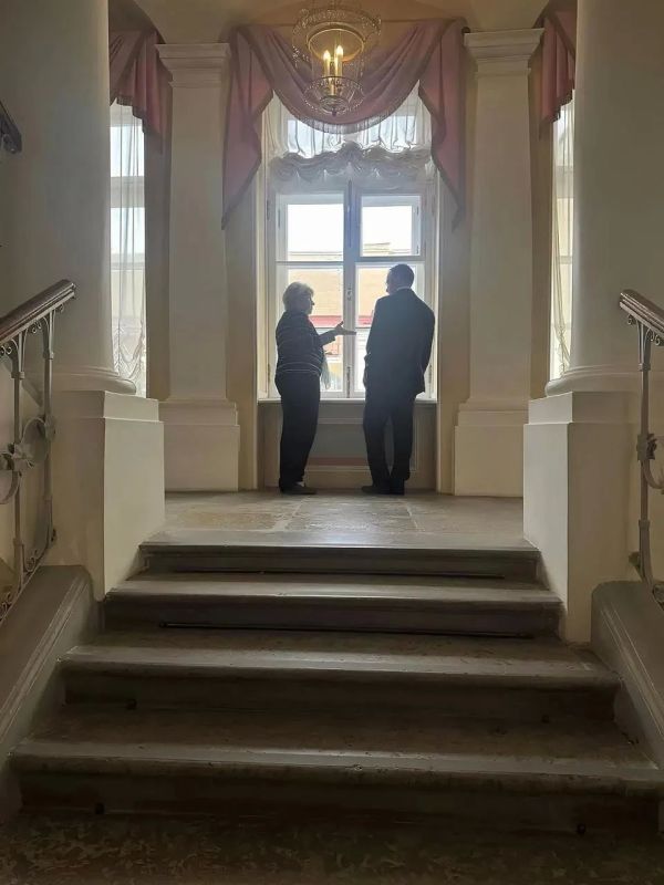 Владимир Мединский: С Днем учителя!. Удивительная, одна из 2х важнейших профессий Владимир Мединский: С Днем учителя!. Удивительная, одна из 2х важнейших профессий
