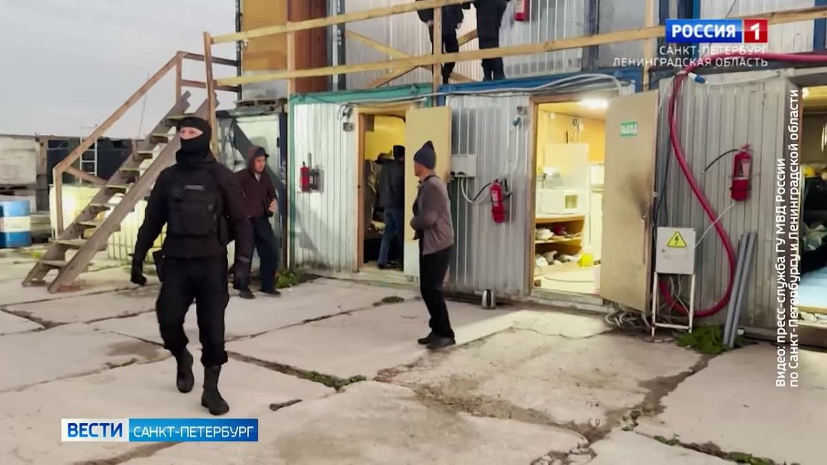 Полицейские проверили стройки в Приморском районе