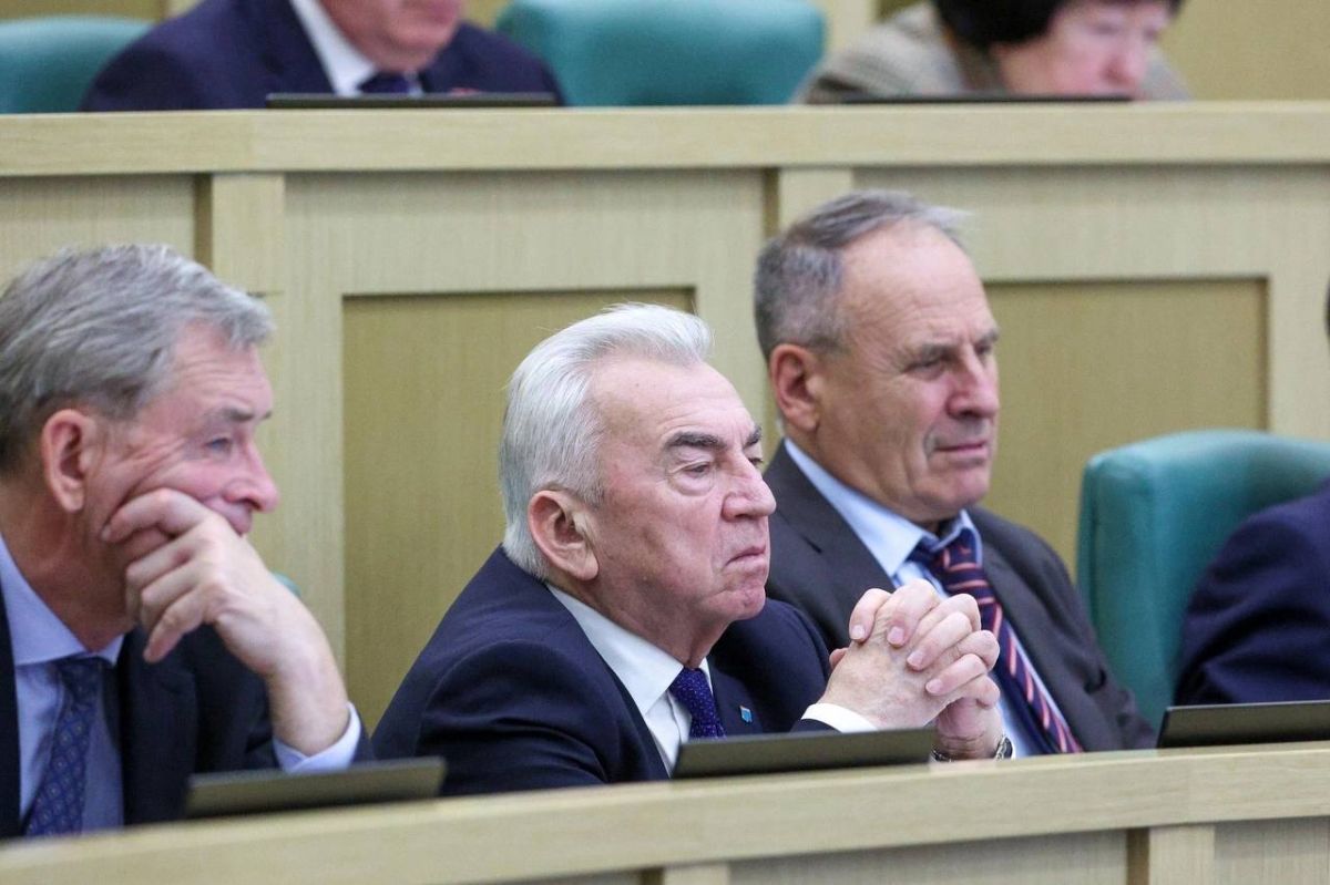 Председатель Законодательного Собрания Санкт-Петербурга Александр Бельский принял участие в парламентских слушаниях, посвящённых проекту федерального бюджета на 2027–2029 годы Председатель Законодательного Собрания Санкт-Петербурга Александр Бельский принял участие в парламентских слушаниях, посвящённых проекту федерального бюджета на 2027–2029 годы