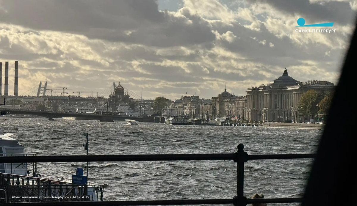 Сегодня, 6 октября, вода в Неве поднялась до самой высокой отметки в этом году — 122 сантиметра над нулём Кронштадтского футштока