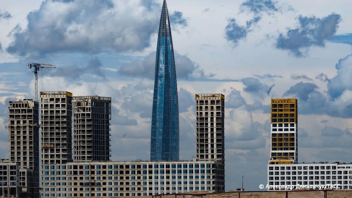Петербург обогнал Москву по числу стартов новостроек в сентябре, сообщили ТАСС аналитики недвижимости bnMAP