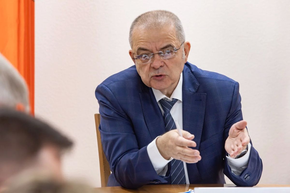 В рамках первой региональной недели депутатов Государственной Думы провёл в Красноярске рабочую встречу с комитетом по развитию Арктики и делам коренных малочисленных народов Законодательного Собрания края В рамках первой региональной недели депутатов Государственной Думы провёл в Красноярске рабочую встречу с комитетом по развитию Арктики и делам коренных малочисленных народов Законодательного Собрания края