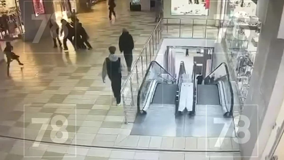 У ТЦ «Сити Молл» подрались подростки