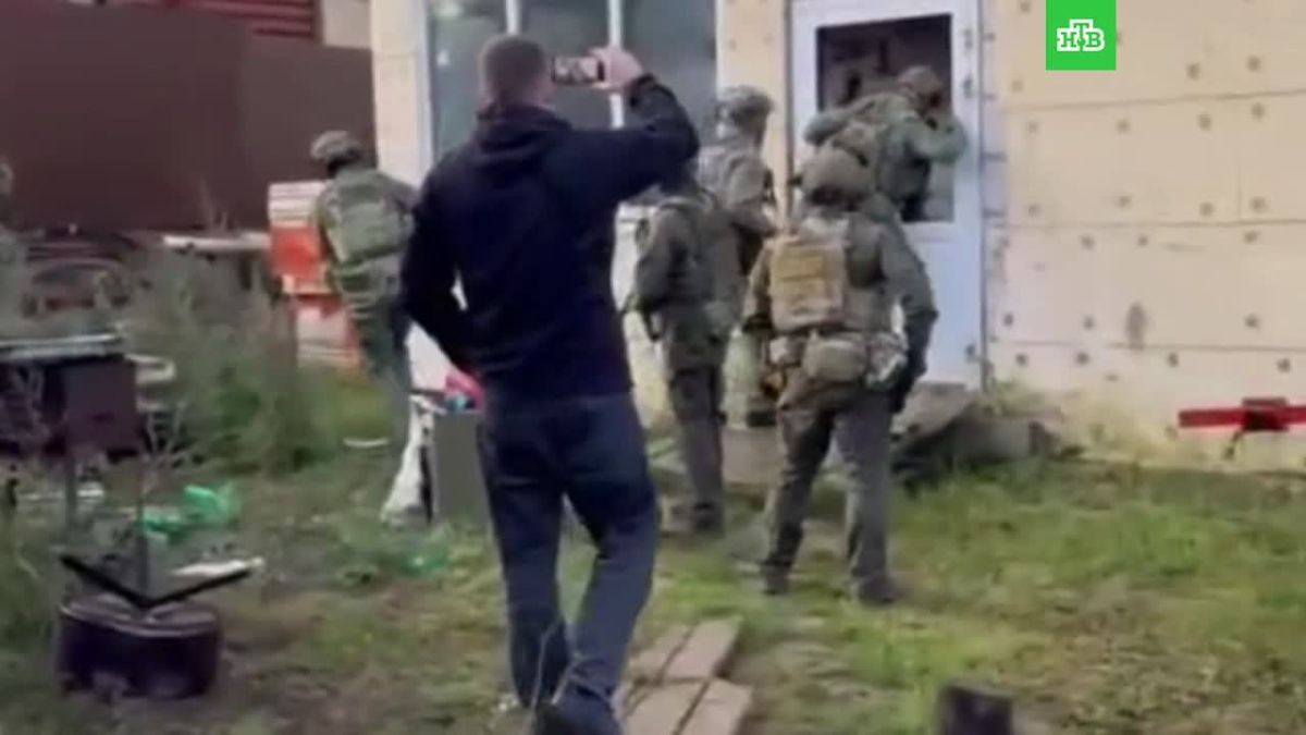Подпольный химик-иностранец организовал во Всеволожском районе лабораторию по производству мефедрона
