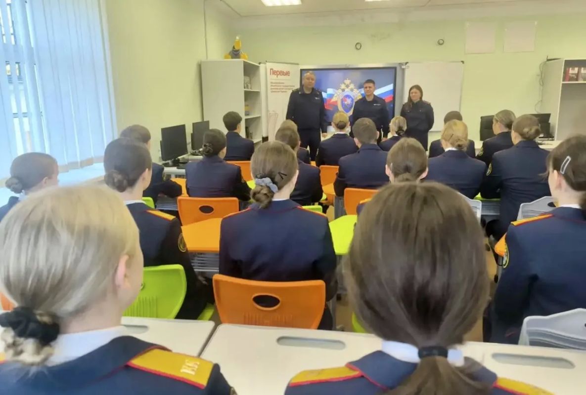 В школе прошла встреча кадетов с руководителем ГСУ СК России по городу Санкт-Петербургу