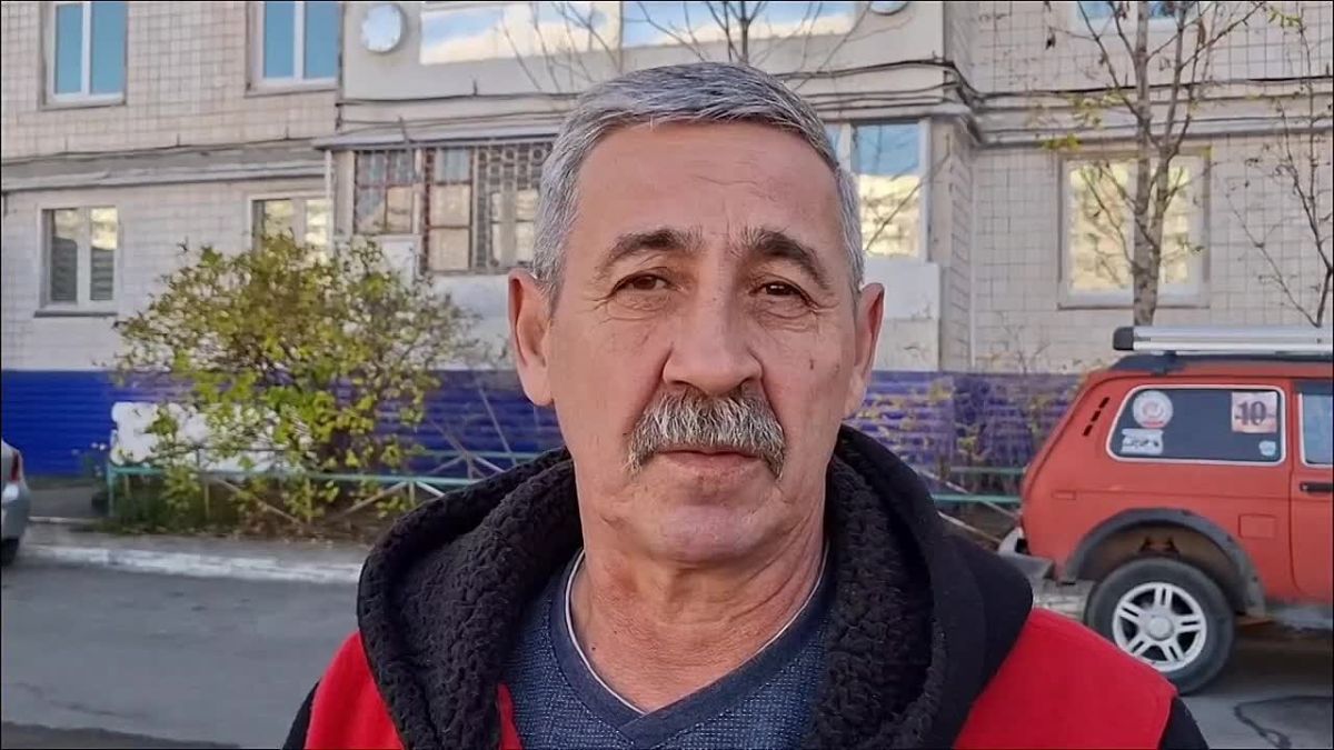 Пожар унес жизни матери и четверых детей в Комсомольске-на-Амуре Рано утром 8 октября на улице Гамарника загорелась квартира на четвертом этаже. Возгорание было небольшим, огонь затронул одну комнату, пожарные приехали...