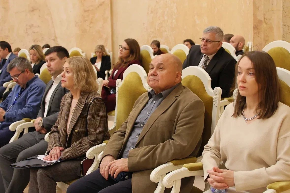 Замглавы Минобрнауки России Денис Секиринский принял участие в работе Международной конференции и выставки по судостроению и разработке высокотехнологичного оборудования для освоения континентального шельфа и Российской... Замглавы Минобрнауки России Денис Секиринский принял участие в работе Международной конференции и выставки по судостроению и разработке высокотехнологичного оборудования для освоения континентального шельфа и Российской...