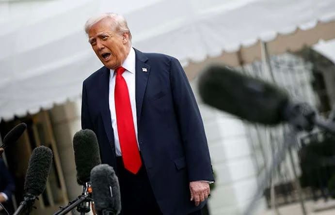 Трамп снова предлагает Украине сменить президента