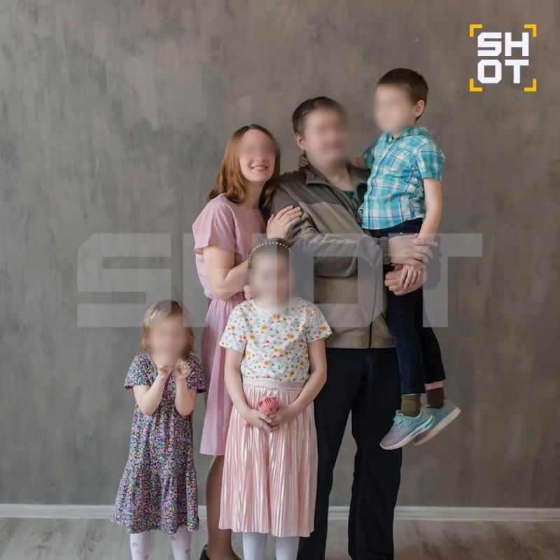 Многодетная мать насильно влила сыну в рот 70%-ный уксус, облила ему лицо и попыталась утопить в озере Петербурга Многодетная мать насильно влила сыну в рот 70%-ный уксус, облила ему лицо и попыталась утопить в озере Петербурга