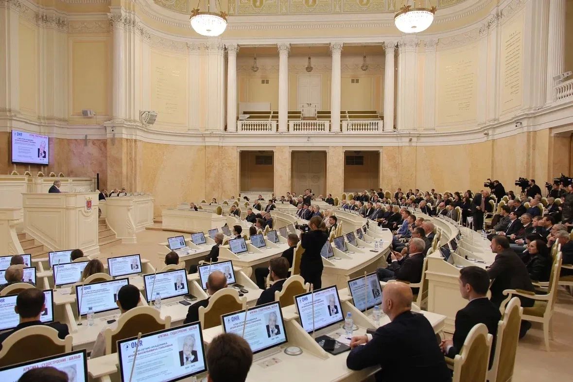Замглавы Минобрнауки России Денис Секиринский принял участие в работе Международной конференции и выставки по судостроению и разработке высокотехнологичного оборудования для освоения континентального шельфа и Российской... Замглавы Минобрнауки России Денис Секиринский принял участие в работе Международной конференции и выставки по судостроению и разработке высокотехнологичного оборудования для освоения континентального шельфа и Российской...