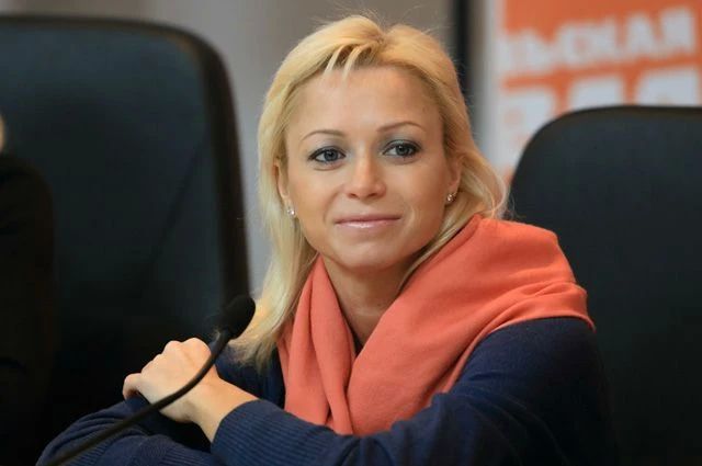 Сегодня день рождения прекрасной Елены Бережной