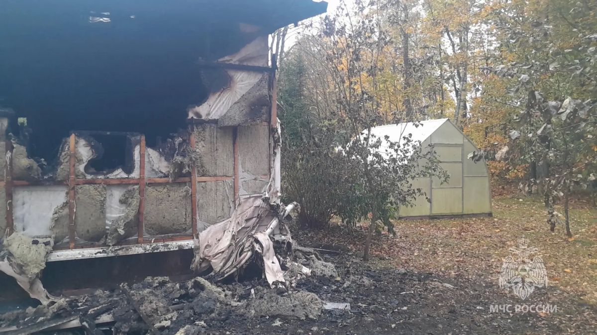 В Выборгском районе Ленобласти при пожаре в частном доме погиб мужчина В Выборгском районе Ленобласти при пожаре в частном доме погиб мужчина