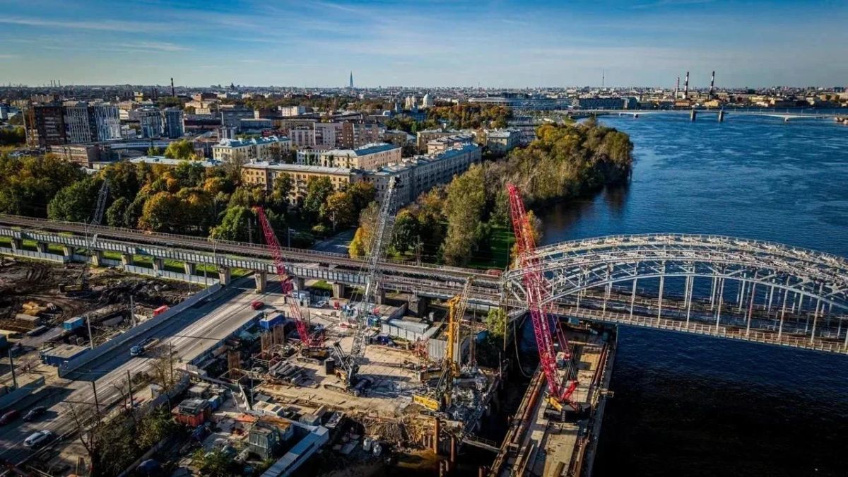 В Петербурге началистроить