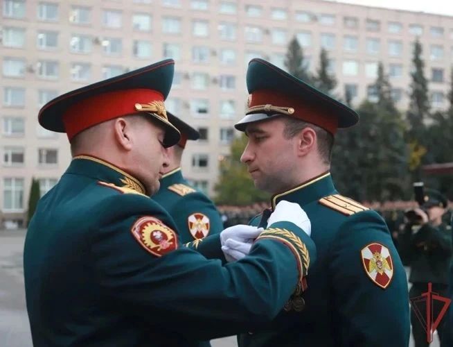 В Санкт-Петербурге отметили 82-ю годовщину Военной академии Росгвардии В Санкт-Петербурге отметили 82-ю годовщину Военной академии Росгвардии
