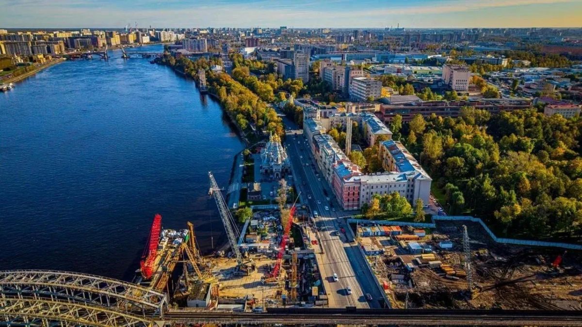 В Петербурге началистроить В Петербурге началистроить