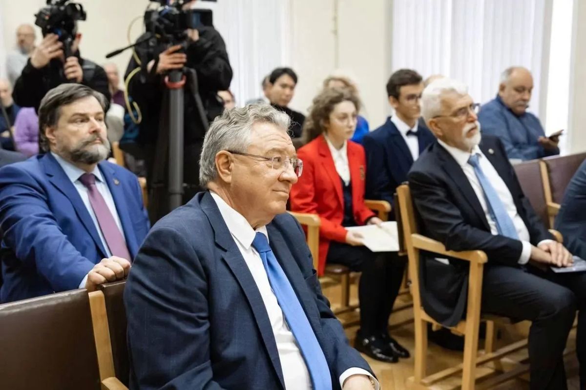 Валерий Фальков выступил на открытии Всероссийской научной конференции «В.М. Ковальчук — историк обороны и блокады Ленинграда» в Санкт-Петербурге Валерий Фальков выступил на открытии Всероссийской научной конференции «В.М. Ковальчук — историк обороны и блокады Ленинграда» в Санкт-Петербурге