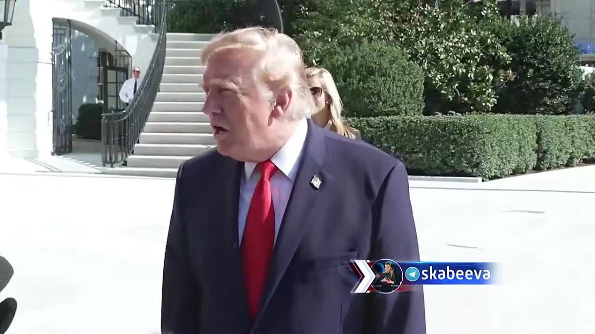 Трамп объясняет журналистам, что Россия имеет право на удары по Украине