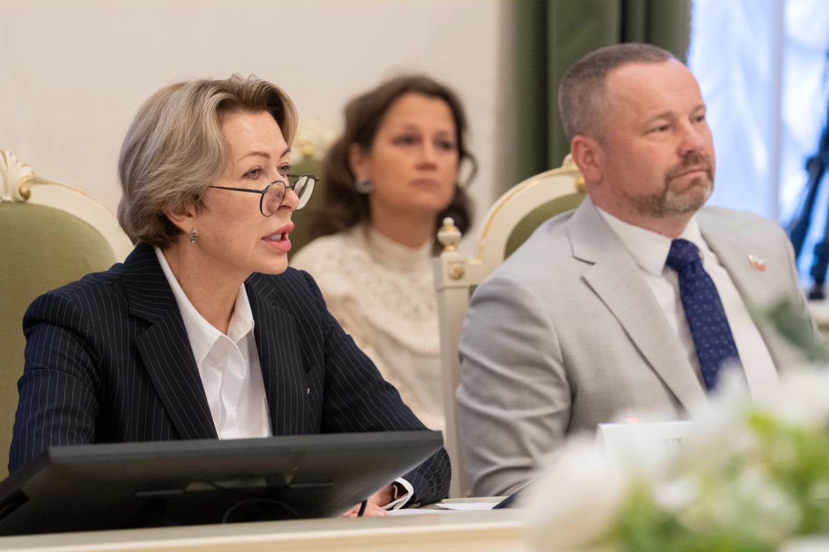 Рабочая группа ЗакСа единогласно выступила за полный запрет продажи вейпов в Петербурге Рабочая группа ЗакСа единогласно выступила за полный запрет продажи вейпов в Петербурге